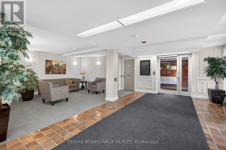 Property Photo:  1356 Meadowlands Drive East 407  ON K2E 6K6 