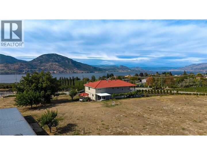 Property Photo: 250 Lower Bench Road BC V2A 1A8