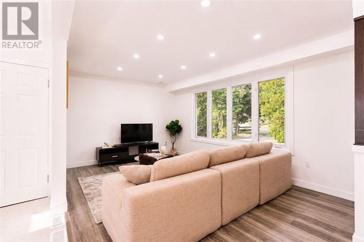 Property Photo: 2737 Rockwood Drive ON P3E 5B1