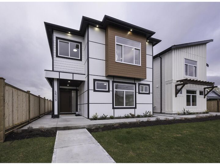 Property Photo: 46339 Maple Avenue BC V2P 2J5