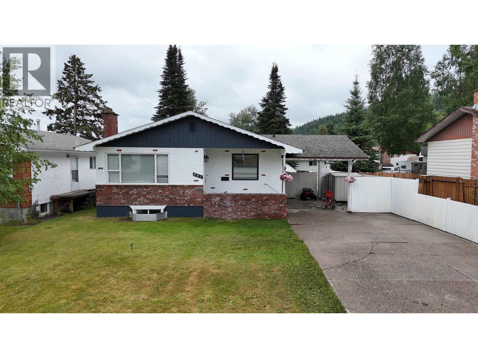 Property Photo:  331 Killoren Crescent  BC V2M 6J8 