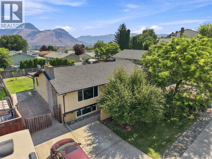 Property Photo: 1594 Griffin Terrace BC V2B 7R6