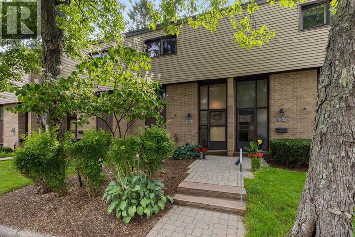 Property Photo:  98 Forestside Crescent  NS B3M 1M4 