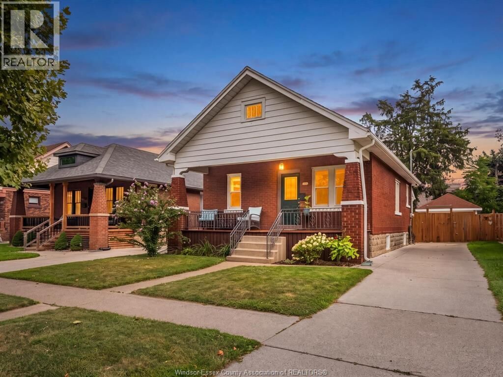 Property Photo:  2220 Lincoln Road  ON N8W 2R2 
