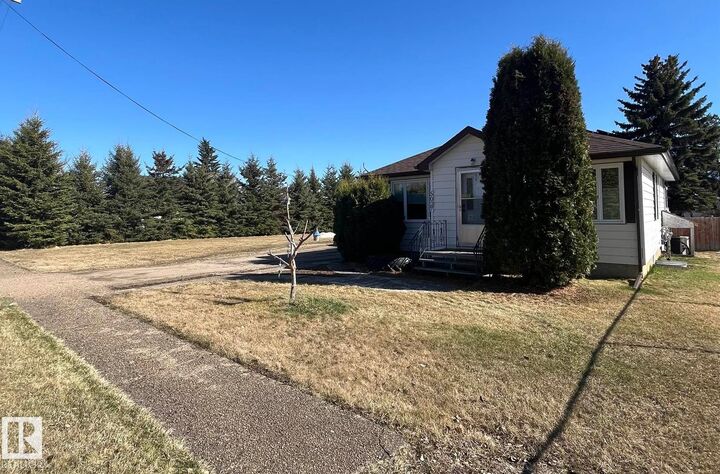 Property Photo: 5027 49 Ave AB T0A 3L0