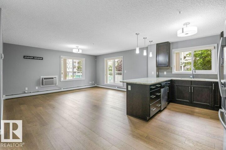 Property Photo:  2203 44 Avenue NW 117  AB T6T 0T1 