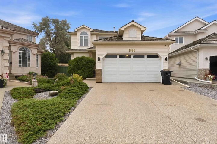 Property Photo: 1080 Wedgewood Boulevard NW AB T6M 2L6