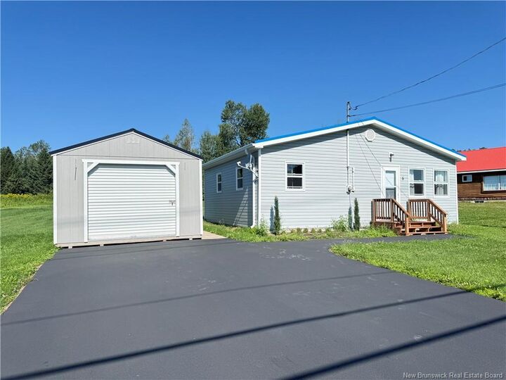 Property Photo:  6 Alcorn Drive  NB E9B 1N8 