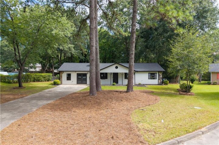 Property Photo: 1526 Haynes Court GA 30017
