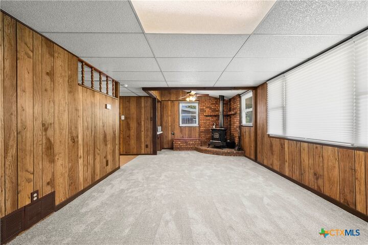 Property Photo: 819 Southside Drive TX 76541