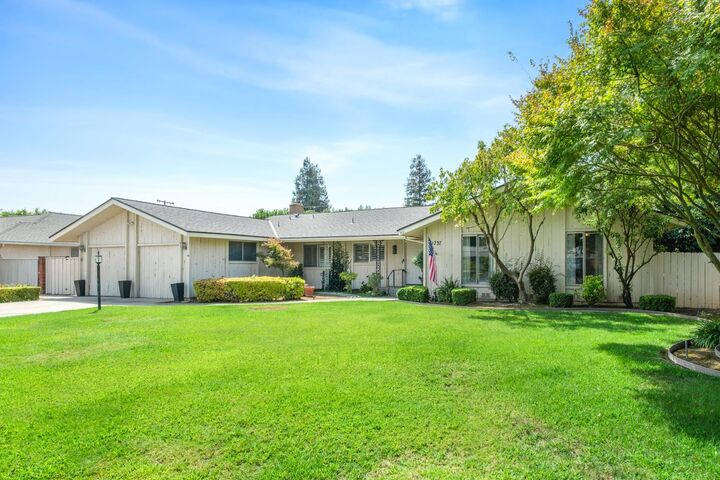 Property Photo:  1737 W Roberts Avenue  CA 93711 