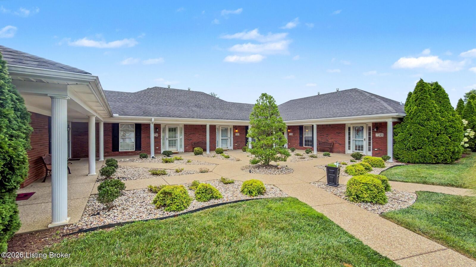 Property Photo: 7250 Briscoe Vista Way KY 40228