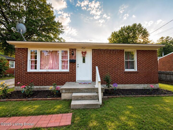 Property Photo: 2612 Benoch Ave KY 40216