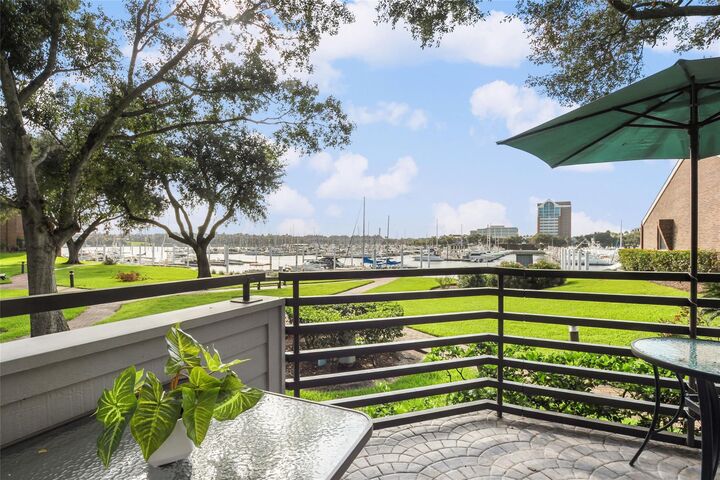 Property Photo: 2017 Enterprise Avenue TX 77573