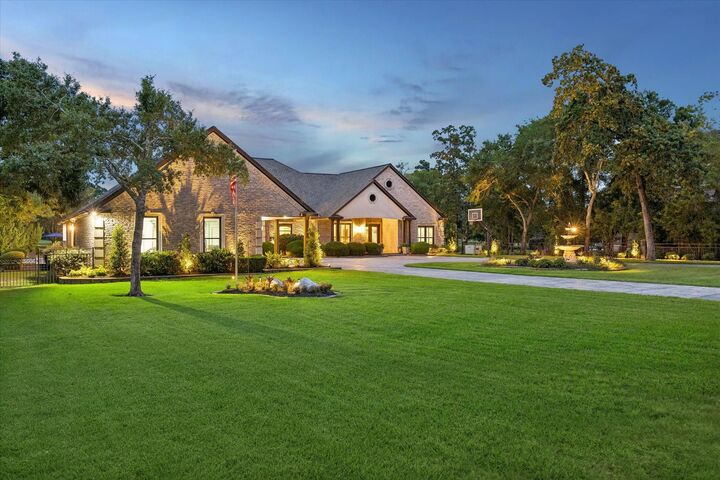 Property Photo:  9426 Deer Path Lane  TX 77354 