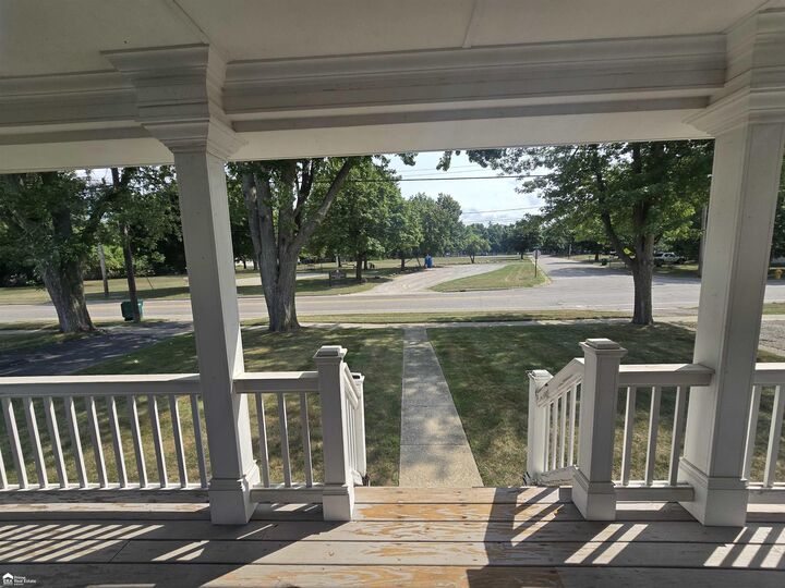 Property Photo:  1001 Coutant Street  MI 48433 