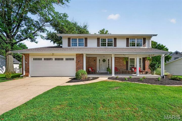 Property Photo:  815 Pine Village Court  MO 63021 
