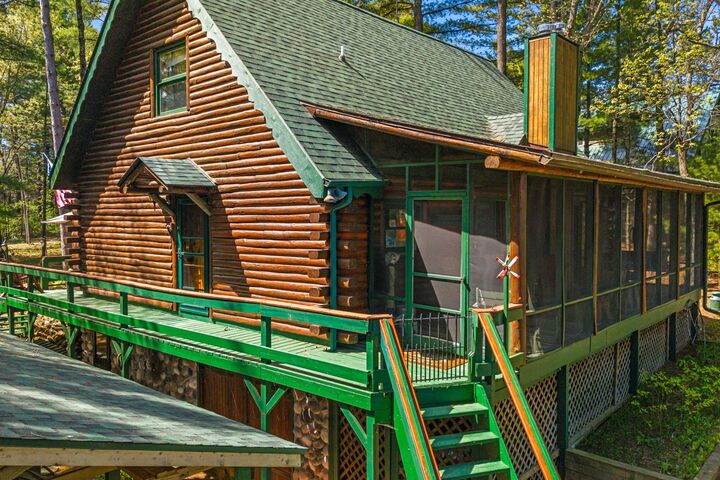 Property Photo: W13490 S Pleasant Rd WI 54930