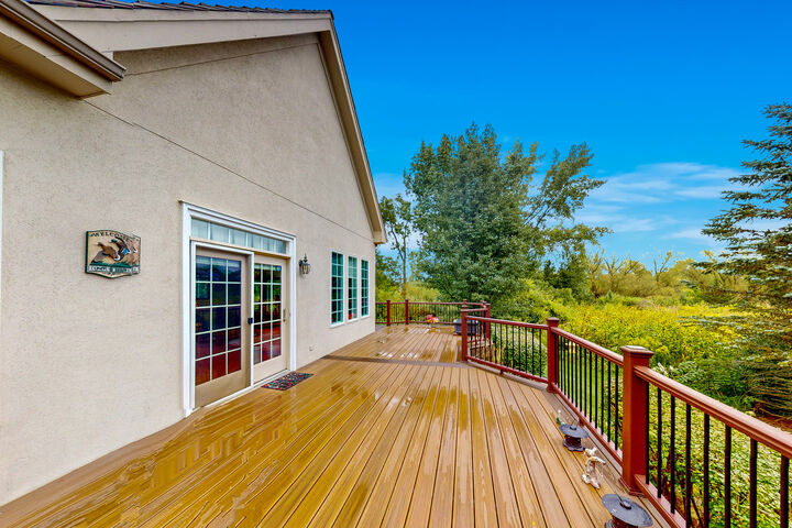 Property Photo: 1043 Ridgeview Drive IL 60010