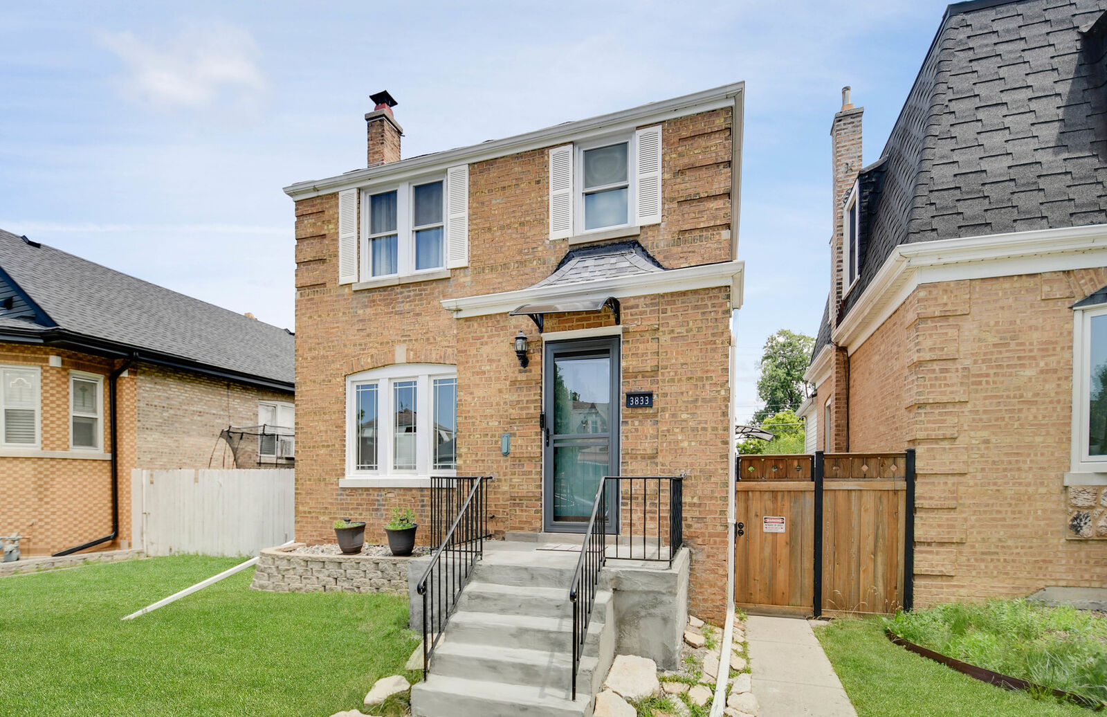 Property Photo:  3833 Oak Park Avenue  IL 60402 