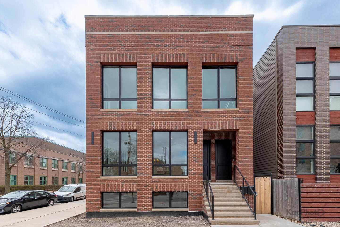 Property Photo: 901 W Cullerton Street 1 IL 60608