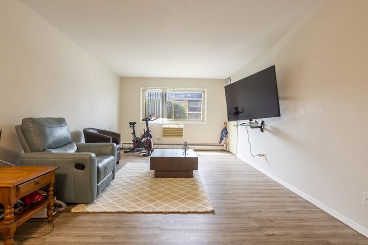 Property Photo: 1320 Lore Lane 108 IL 60148