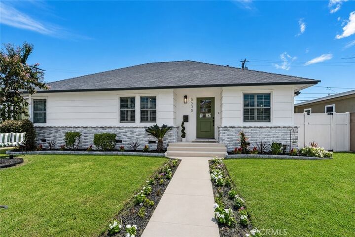 Property Photo: 5530 E Pageantry CA 90808