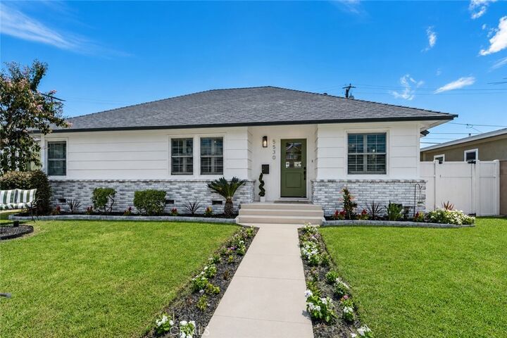 Property Photo:  5530 E Pageantry  CA 90808 