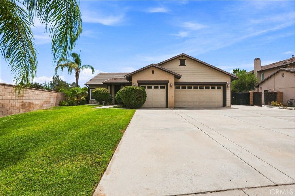 Property Photo:  1390 Alabaster Avenue  CA 92545 