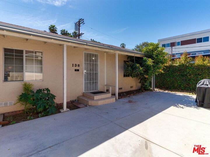 Property Photo: 138 S Madison Avenue CA 90004