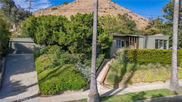 Property Photo: 1011 W Mountain CA 91202