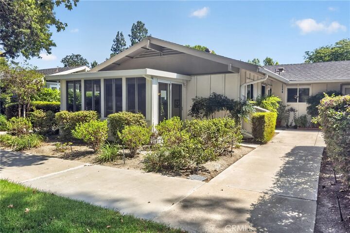 Property Photo:  554 Avenida Sevilla  CA 92637 