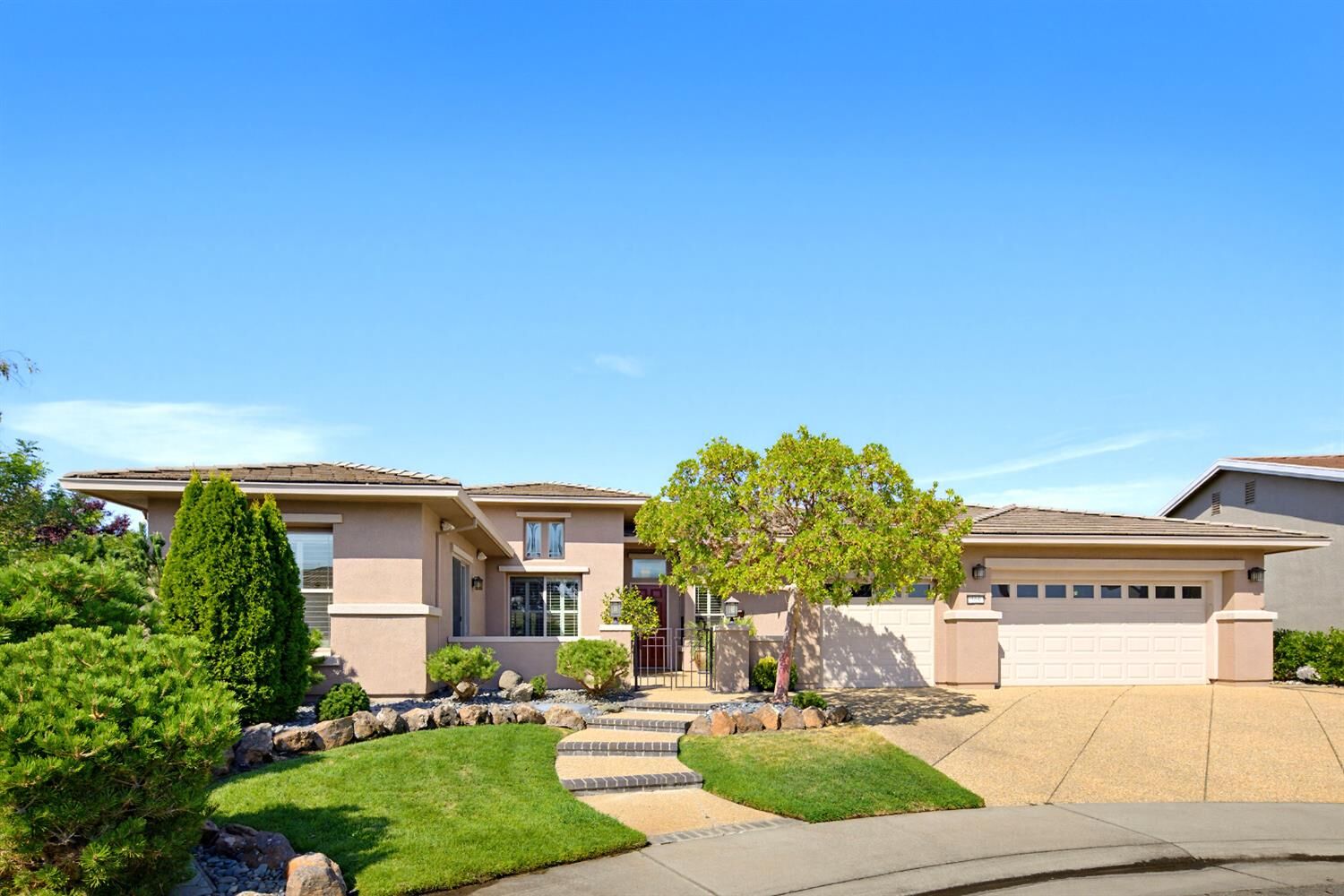 Property Photo:  308 Prunella Court  CA 95648 