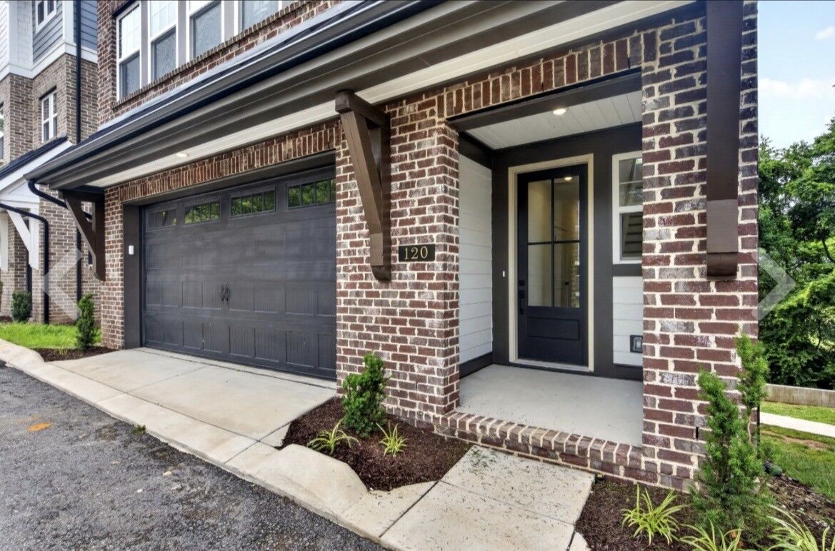 Property Photo:  120 Honeywine St  TN 37206 