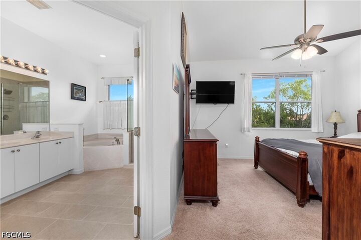 Property Photo:  4219 Liron Avenue 203  FL 33916 