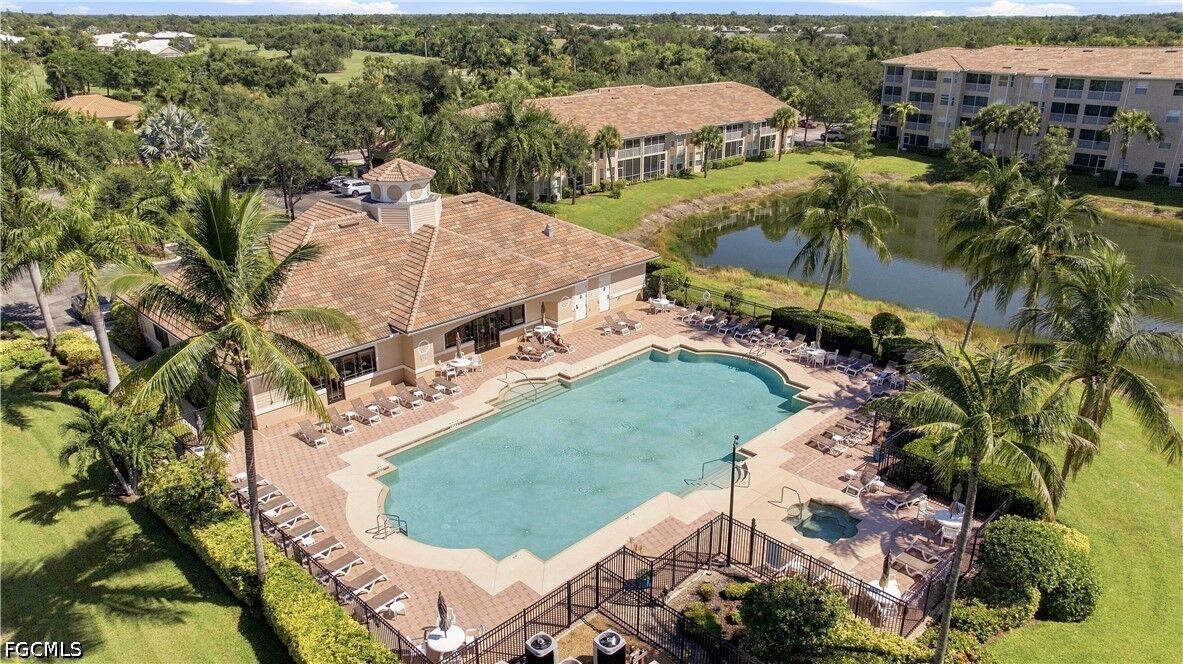 Property Photo: 8450 Kingbird Loop 432 FL 33967