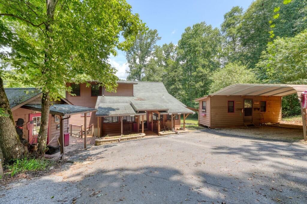 Property Photo: 7429 Cassie Lane GA 30546