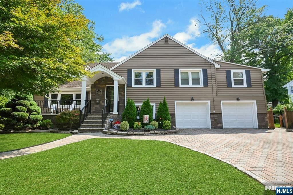 Property Photo:  340 Graphic  NJ 07646 