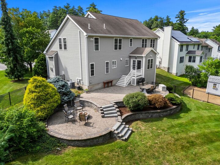 Property Photo:  21 Daylily Drive  NH 03062 