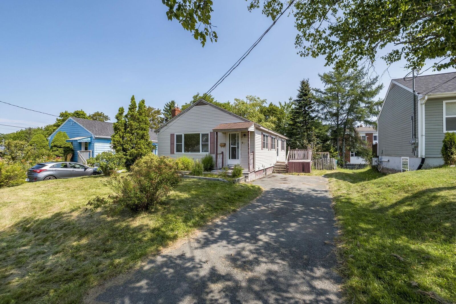 Property Photo:  60 Thornhill Drive  NS B3R 2B4 