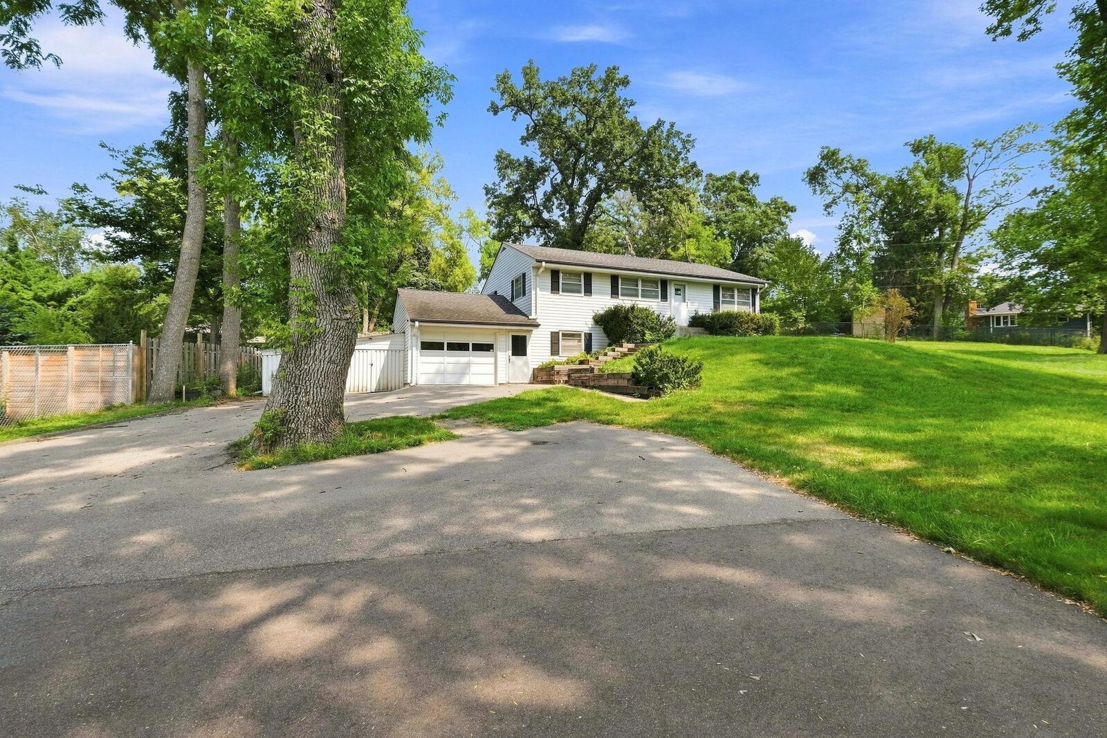 Property Photo:  17924 Bell Circle W  MN 55345 