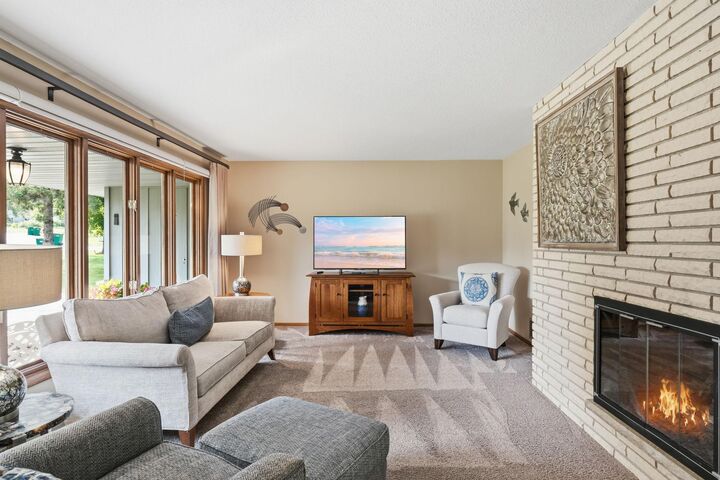 Property Photo: 813 Everett Drive MN 55082