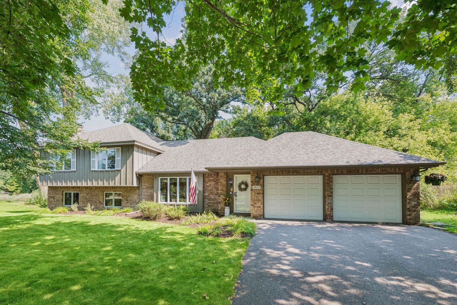 Property Photo:  4615 Saddlewood Drive  MN 55345 
