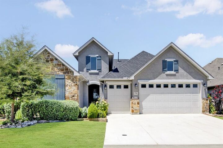 Property Photo:  9516 Creekwood  TX 76207 
