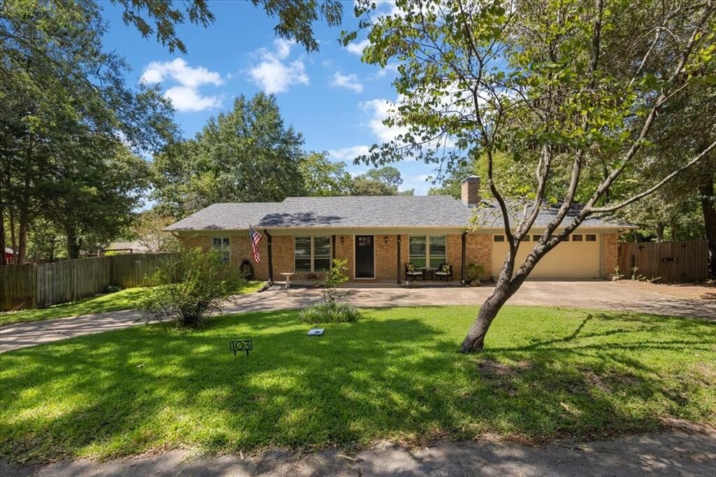Property Photo: 103 Grass Knoll Drive TX 75771