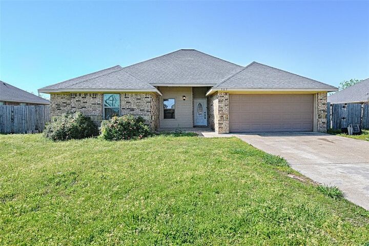 Property Photo: 307 W Alene Drive TX 75147