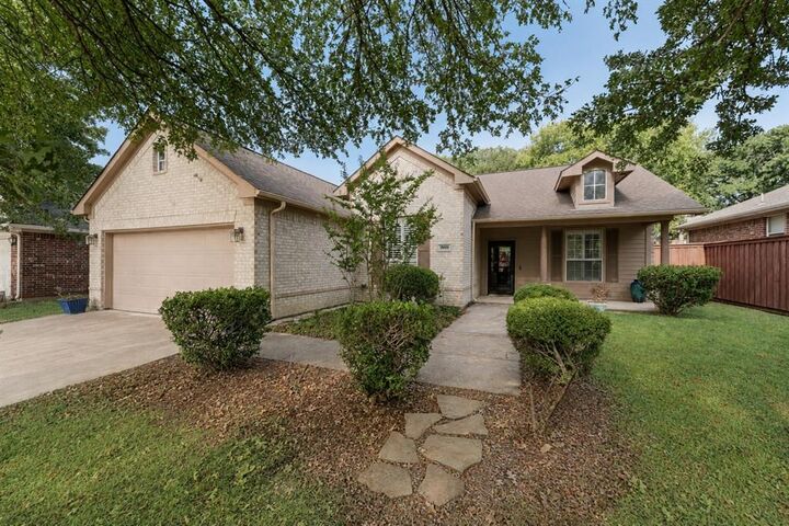 Property Photo:  3900 Kirby Drive  TX 76210 