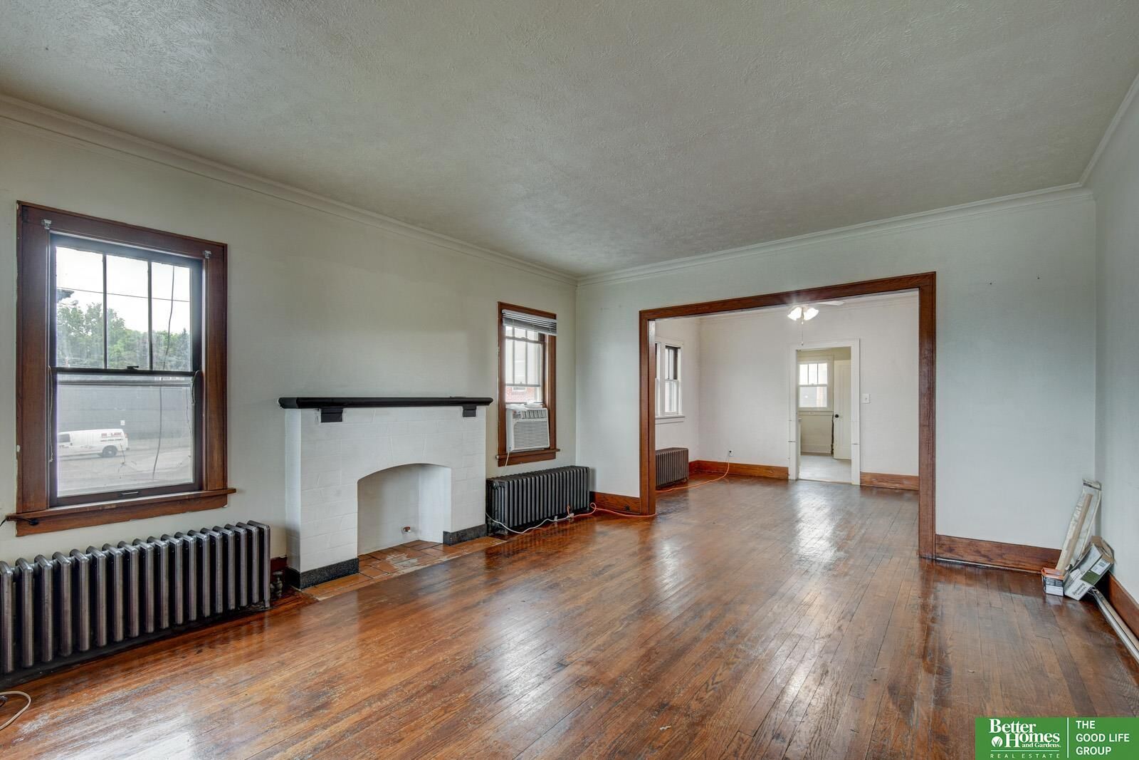 Property Photo:  1911 S 50 Street  NE 68106-9999 