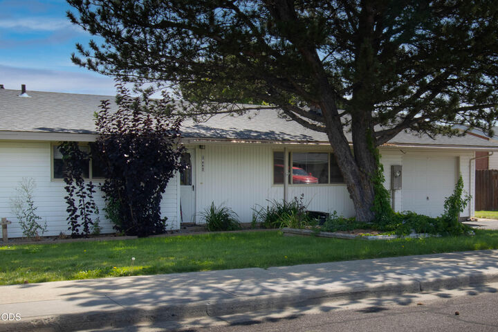 Property Photo:  10443 Wright Avenue  OR 97603 
