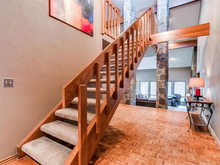 Property Photo:  12113 Old Farm Circle  OK 73120 